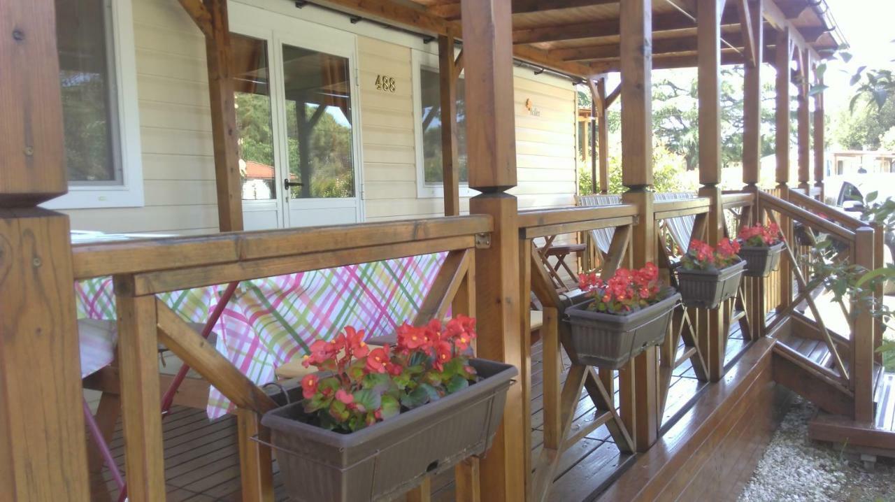 Mobile Home Cinzia Pula Exterior photo