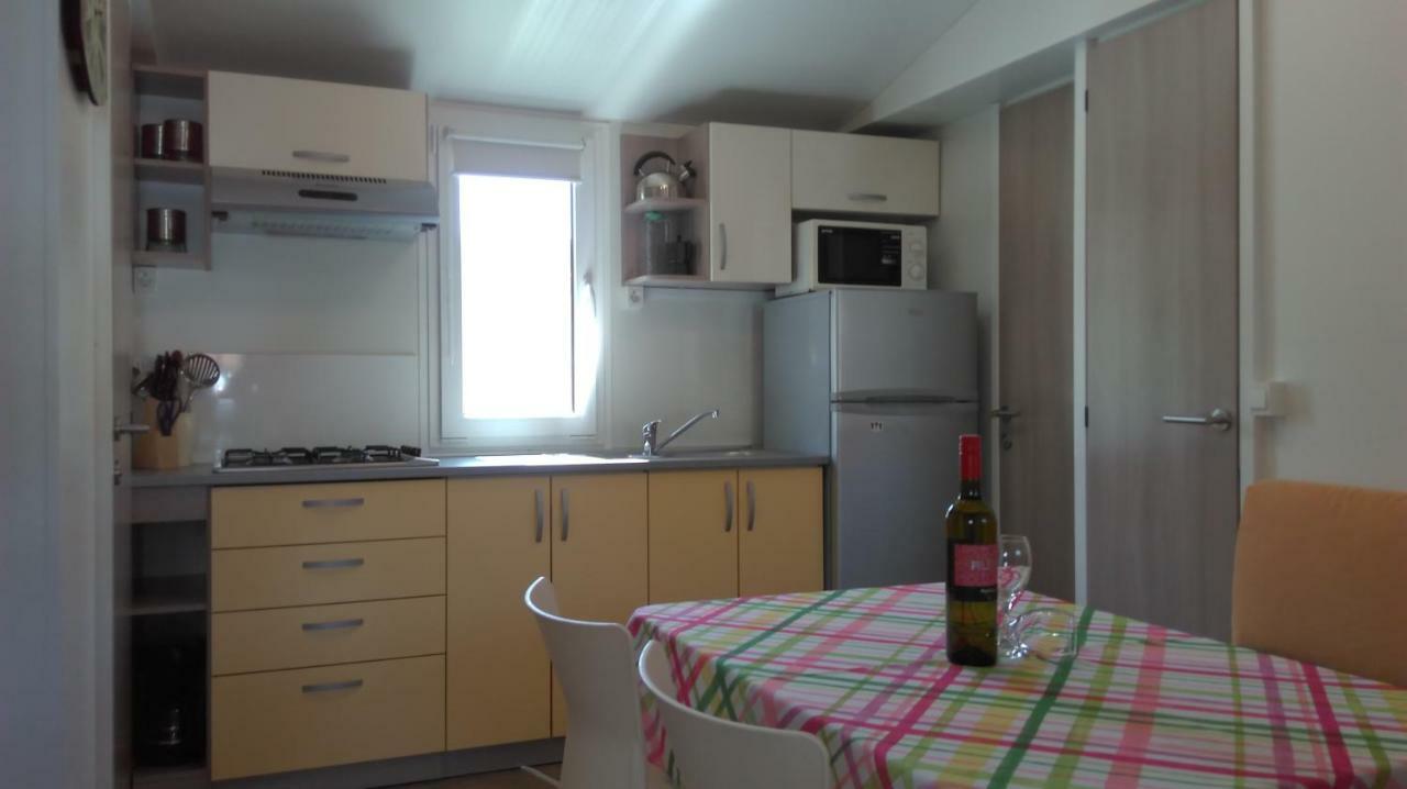 Mobile Home Cinzia Pula Exterior photo